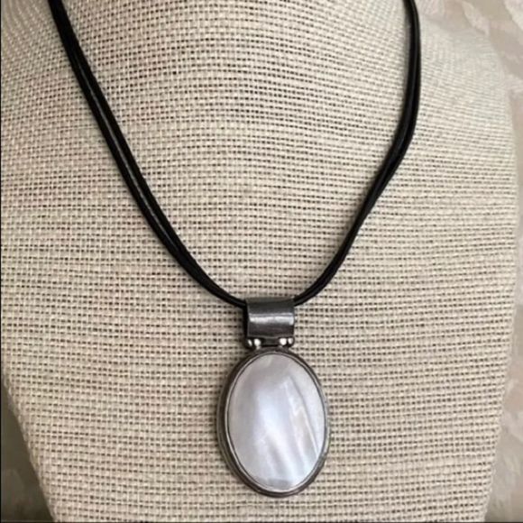 EXEX Claudia Agudelo Mother of Pearl Sterling Silver Leather Necklace - Picture 1 of 6